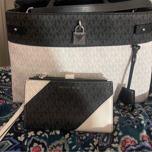 Michael Kors Women's Gramercy Large Satchel ConvertibleBag Handbag and wallet